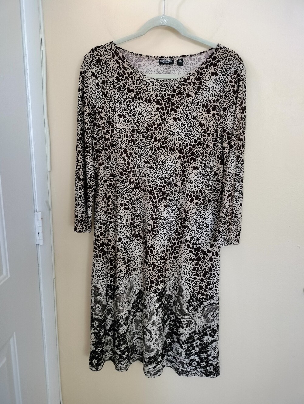 Citiknits Effortless Style Brown tan animal print dress M Stretch travel office